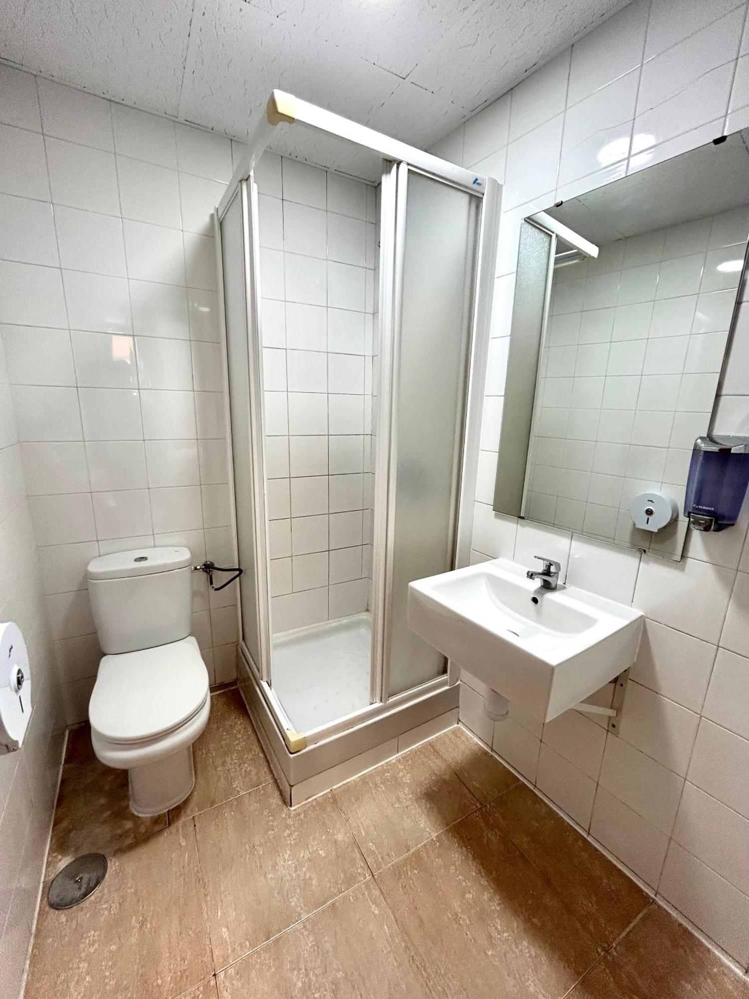 H21 Rooms Мадрид Екстериор снимка